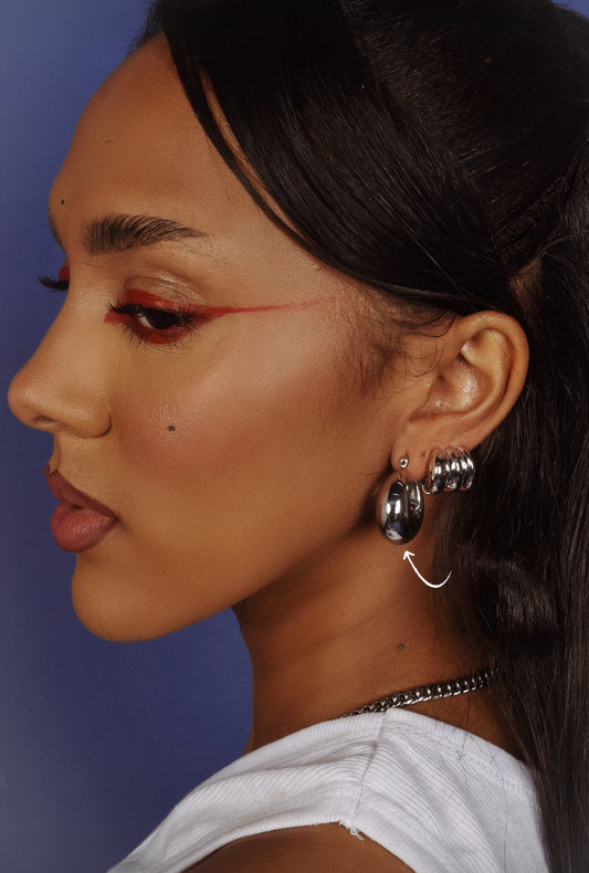 LOLITA 001 SILVER HOOPS