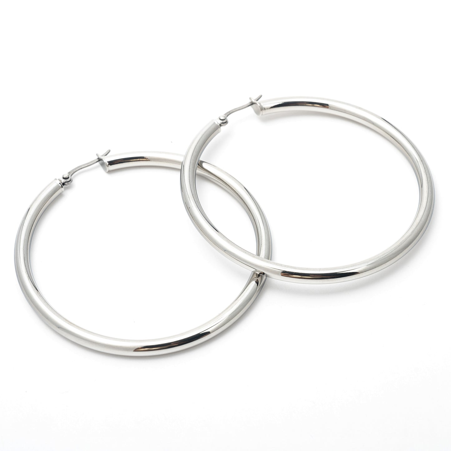 CLASSIC SILVER HOOPS