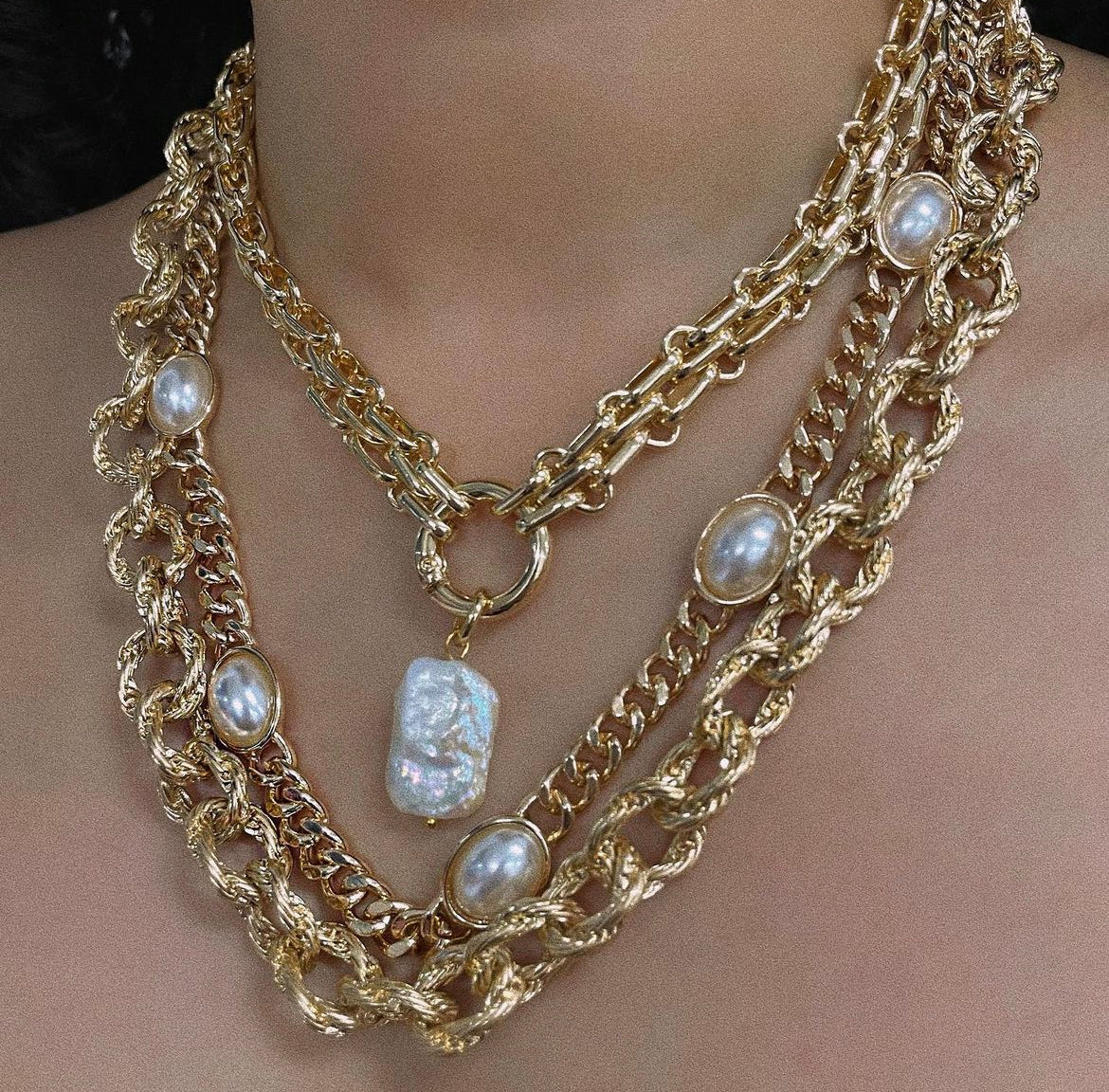 WILLOW PEARL NECKLACE