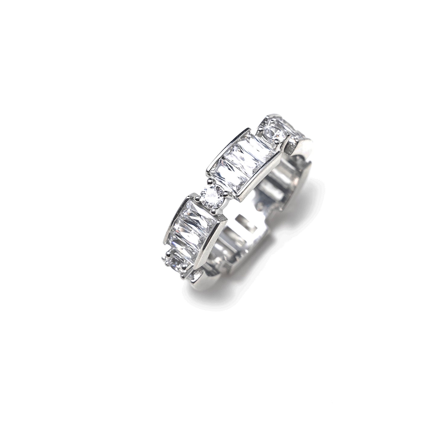 ICY KOURTNEY RING