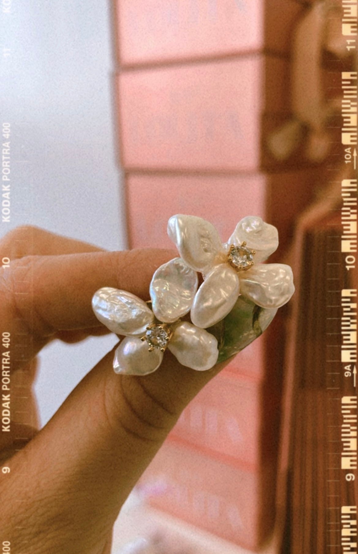 CALISTA PEARL STUDS