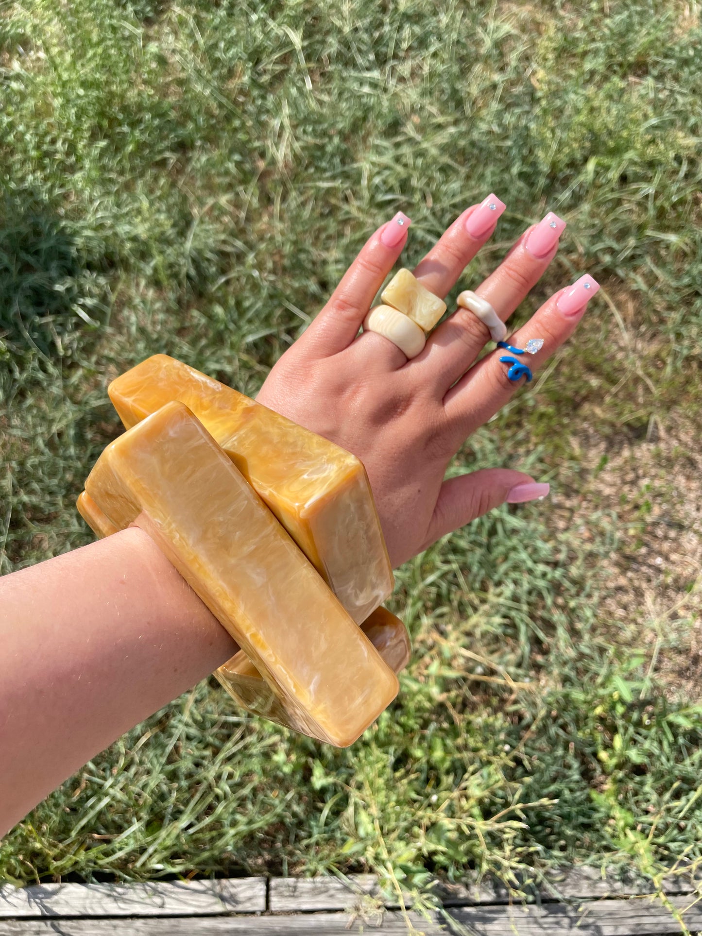 CARAMEL SQUARE BANGLE