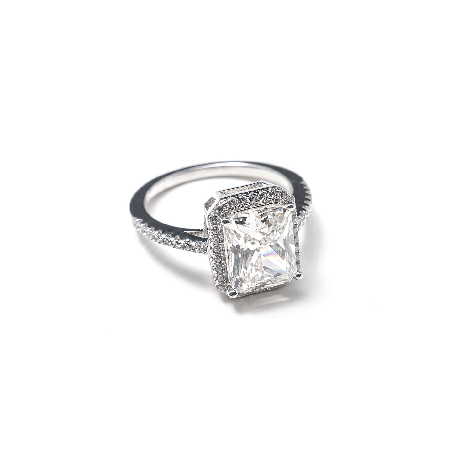 ICY PRINCESS CUT RING