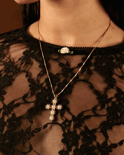 PERLA SOL CROSS NECKLACE