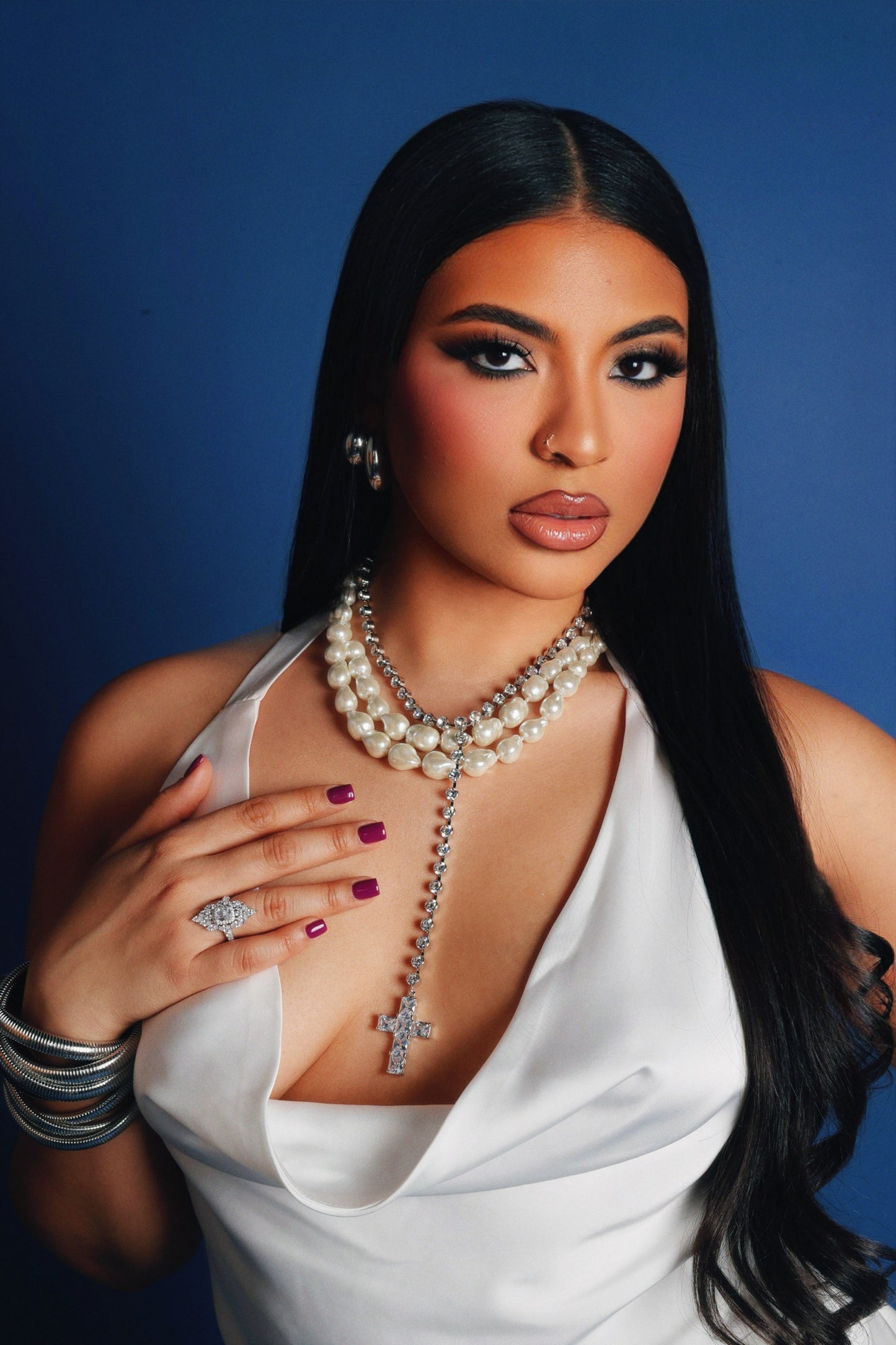 ICY CIELITO CROSS NECKLACE