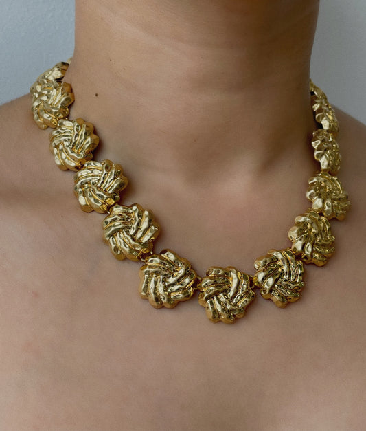 GOLDEN ALESSIA NECKLACE