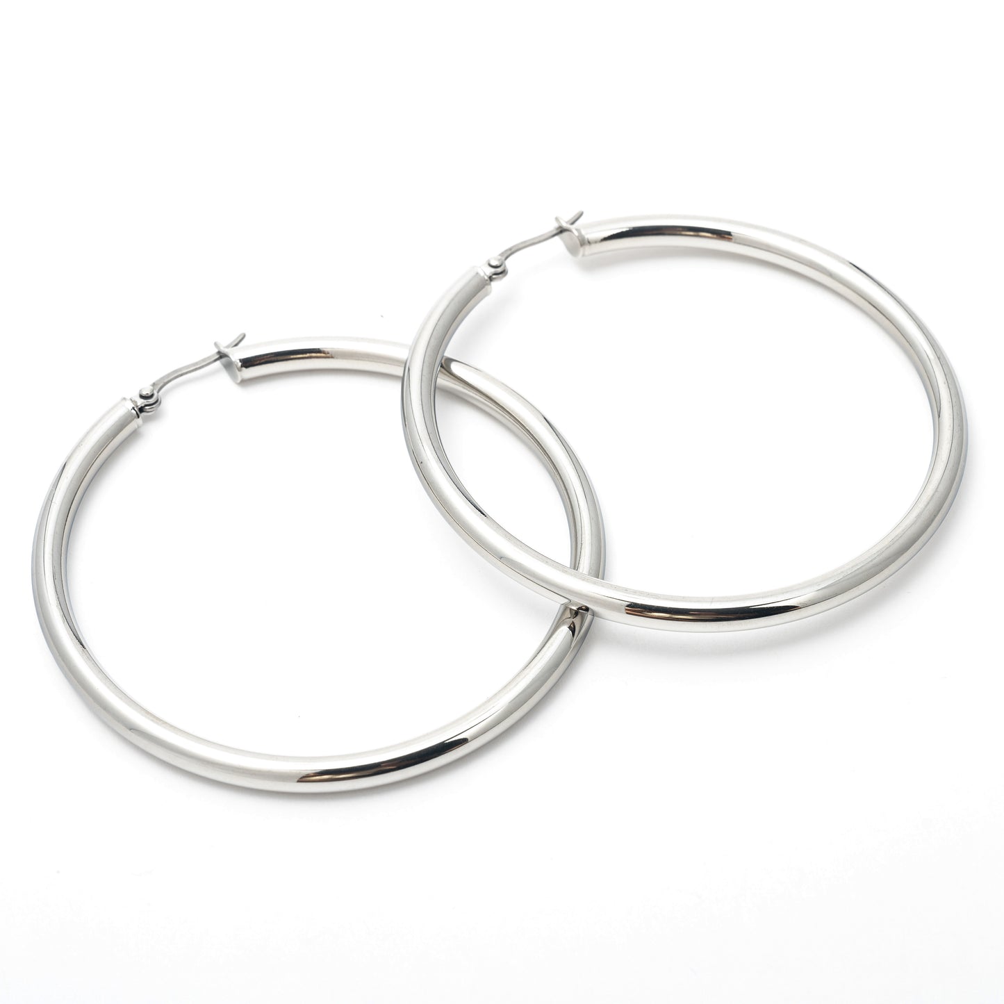 CLASSIC SILVER HOOPS