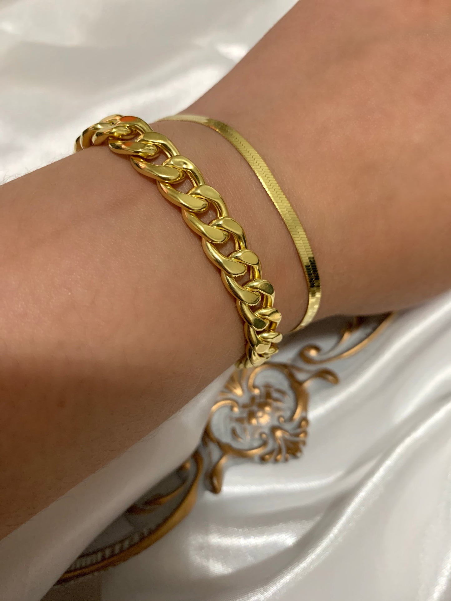 CLASSIC CUBAN LINK BRACELET
