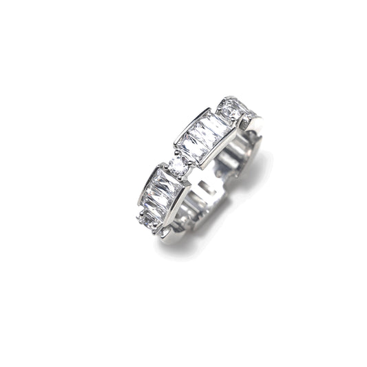 ICY KOURTNEY RING