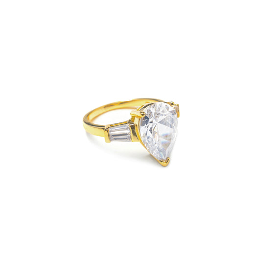 ELITE TEARDROP RING