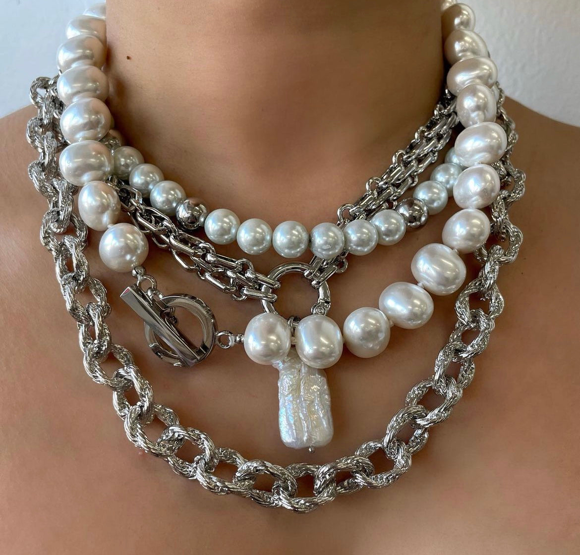 MOTHER OF PEARL NECKLACE