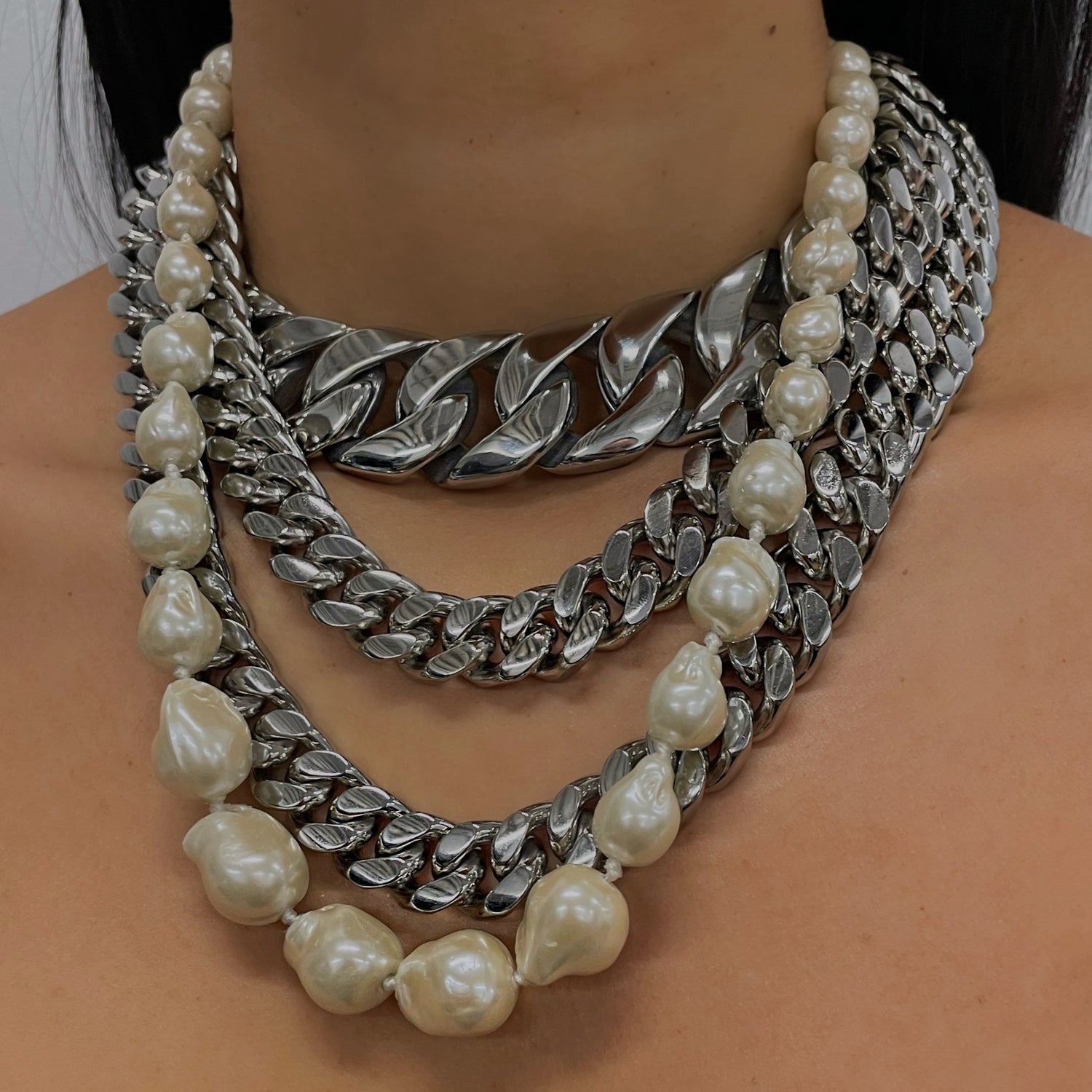 HOT GIRL CUBAN LINK NECKLACE – ByLolita