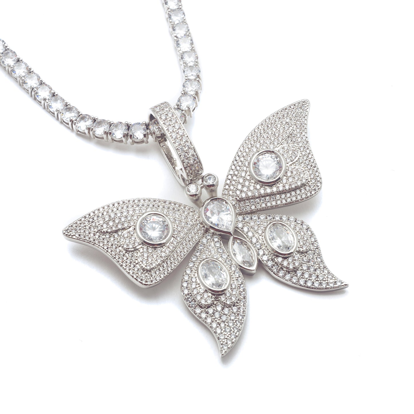 VICTORIA BUTTERFLY NECKLACE
