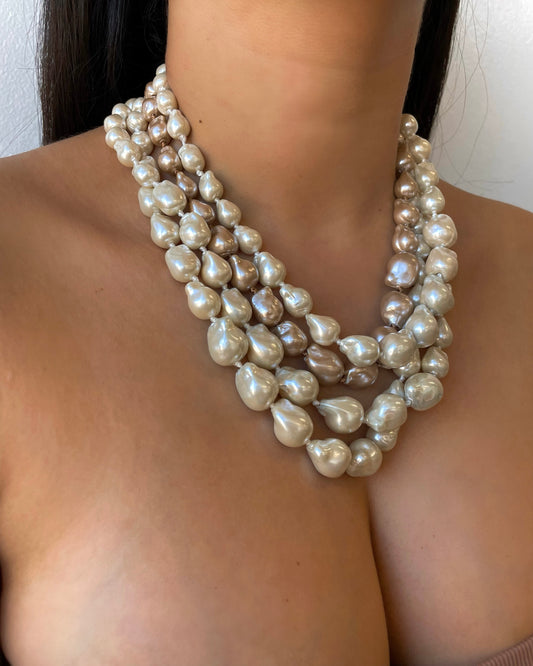 LOLITA PEARL NECKLACE