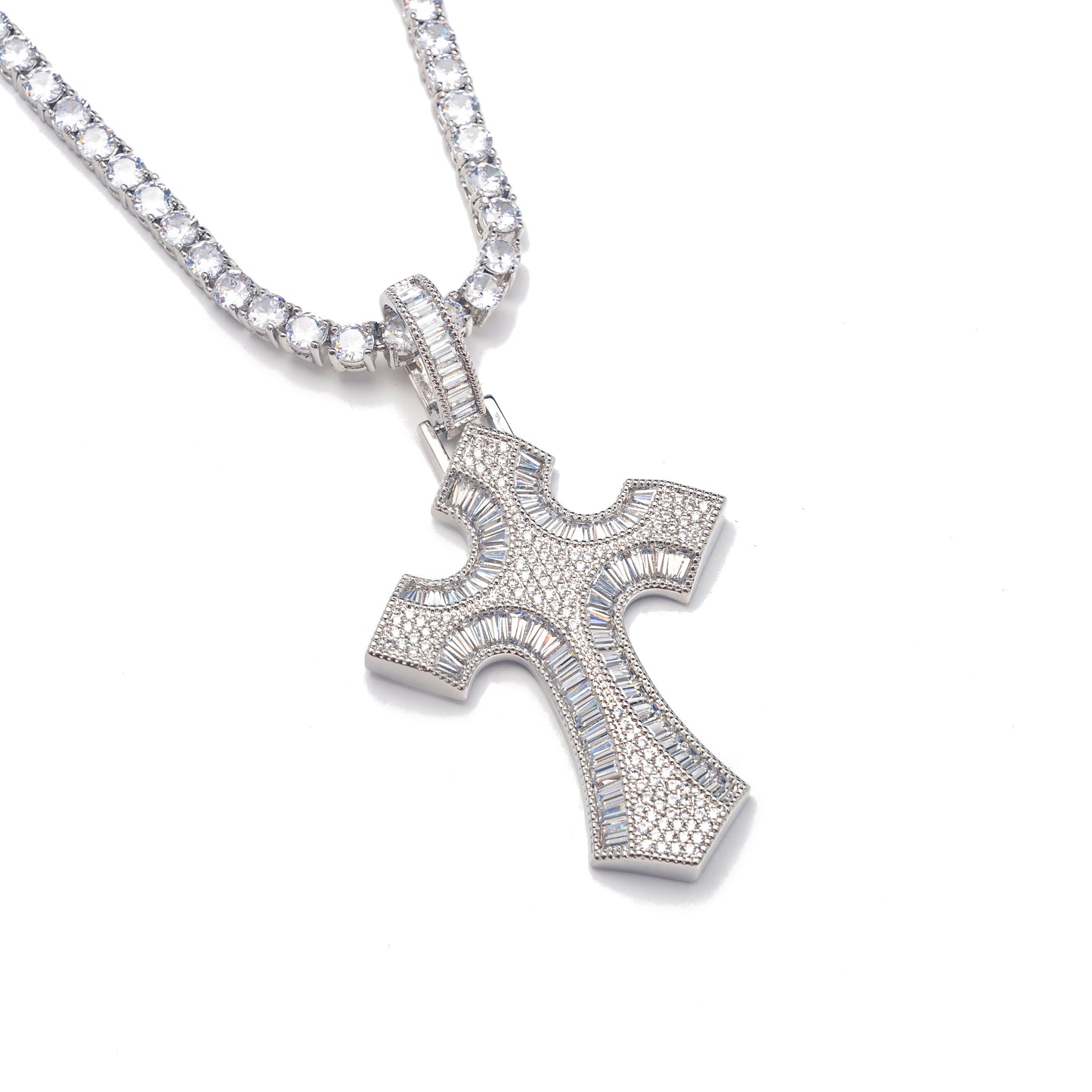 ICY GOTHIC CROSS NECKLACE