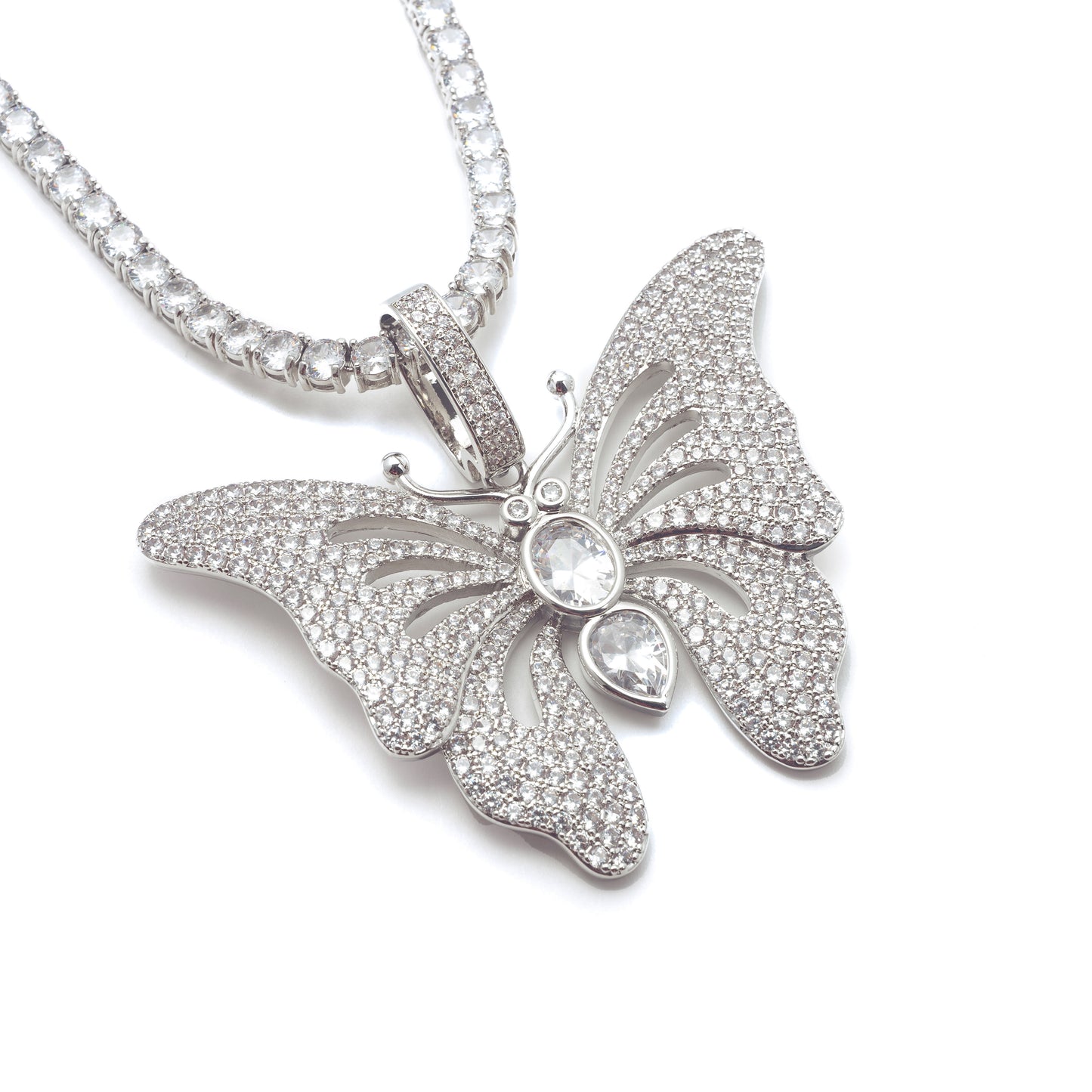 AMELIA BUTTERFLY NECKLACE