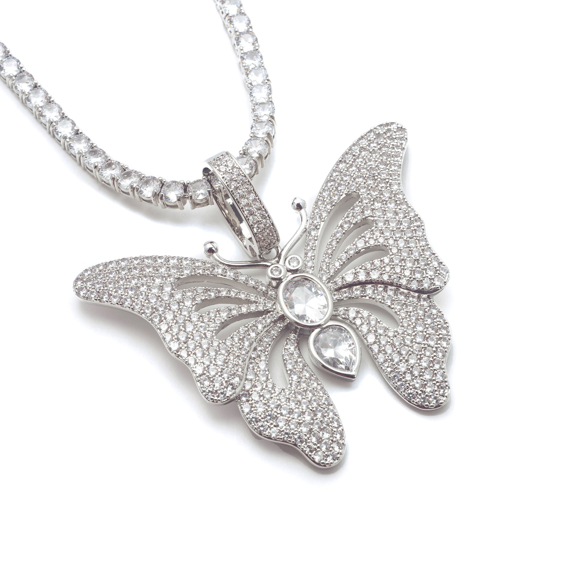 AMELIA BUTTERFLY NECKLACE