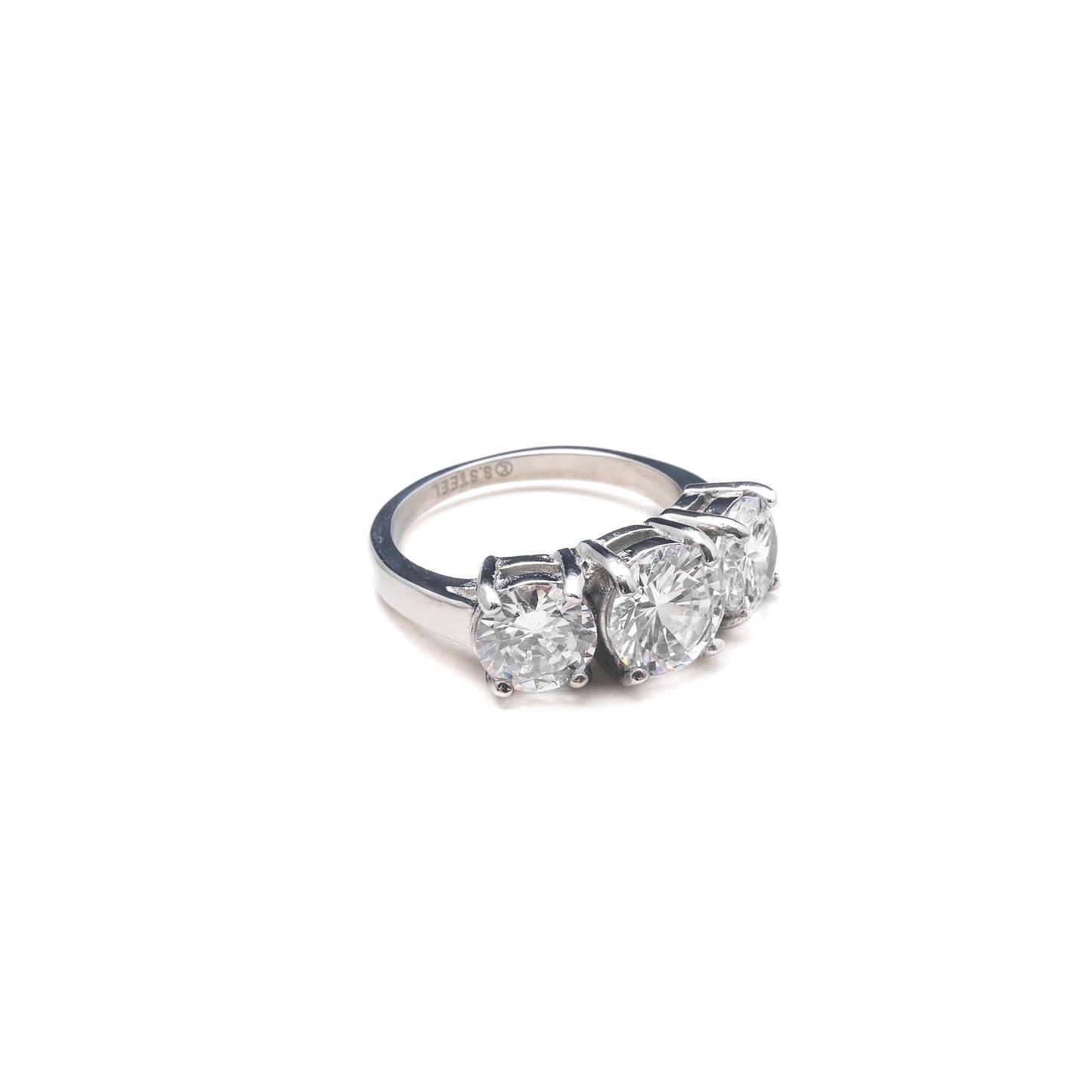 ICY SCARLET RING