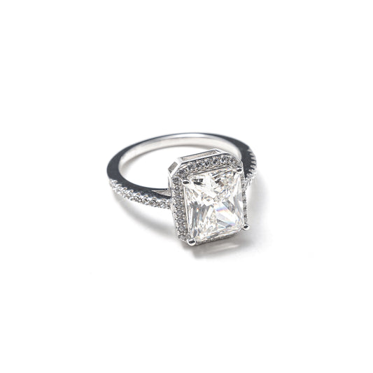 ICY PRINCESS CUT RING