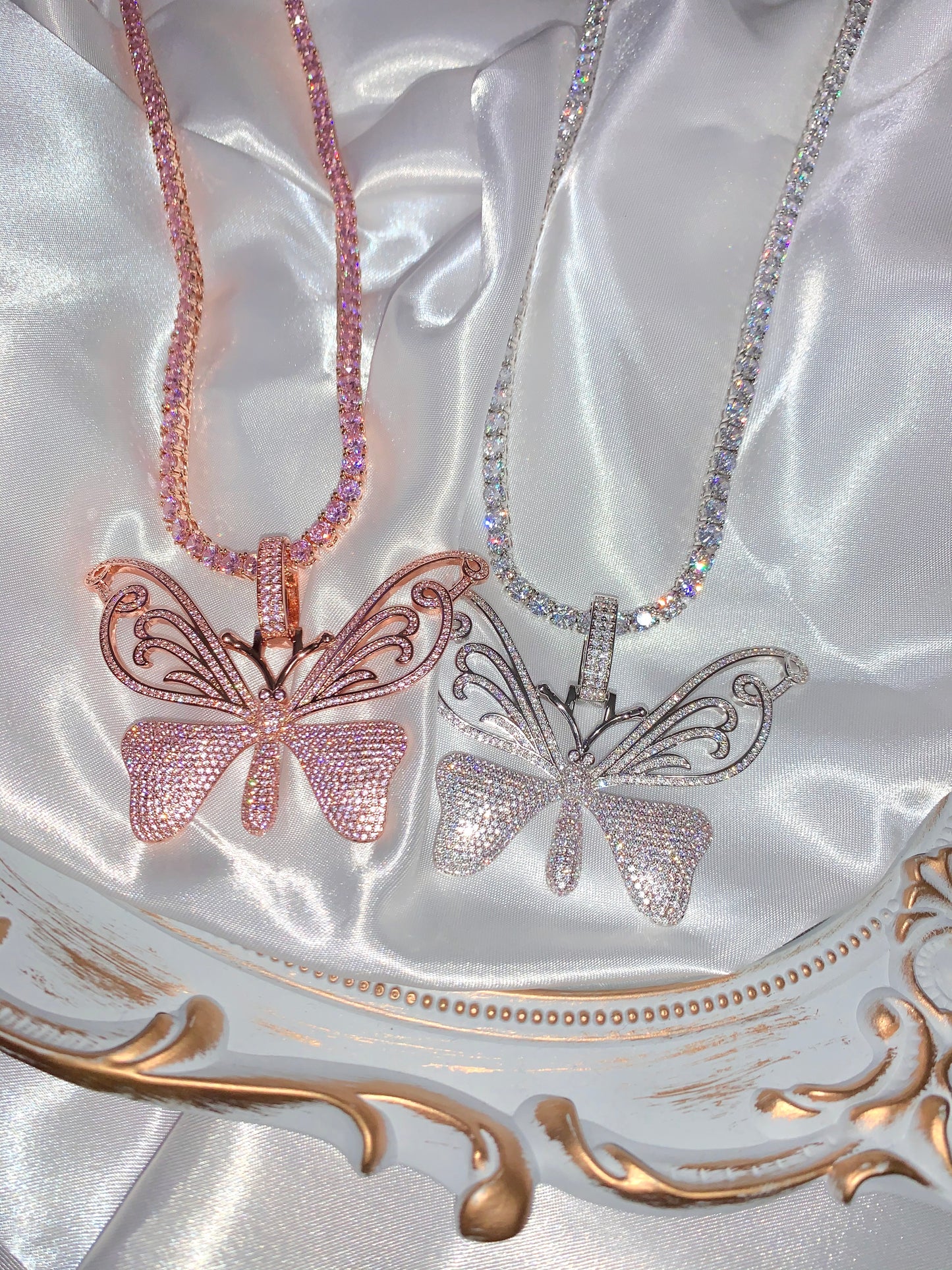 STASSI BUTTERFLY NECKLACE